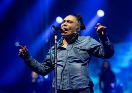 Loredana Bertè annulla un concerto per il caldo eccessivo