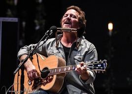 Olivia Vedder debutta da solista con "Show Me the Truth"