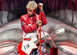 Perché Corey Taylor (Slipknot) diede un pugno a Machine Gun Kelly