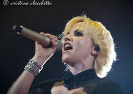 Una lingua in bocca fece la fortuna dei Cranberries