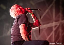 Idles, ecco “Levitator”: un furioso assaggio del nuovo album