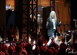 Patti Smith svela quale canzone di Dua Lipa vorrebbe cantare