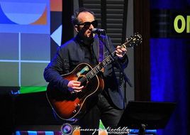 Elvis Costello: "Gli Oasis non fanno per me"