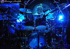 Accadde oggi 24 giugno: Fleetwood Mac, Edoardo Vianello, Renzo Arbore, Massimo Urbani, Hope Sandoval, O.M.D., Jeff Beck, Curt Smith, Maria Carta