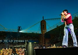 Olly riapre alla musica lo stadio di Genova: la scaletta