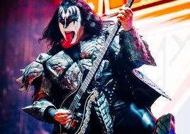 Gene Simmons conferma che i Kiss sono in studio a registrare