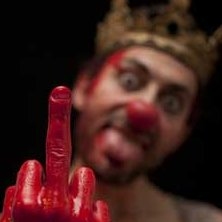 Amleto2 (Il popolo non ha il pane? Diamogli le brioche)