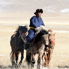 NOMADI DELL'ASIA. Storie di donne e uomini tra steppe e alto