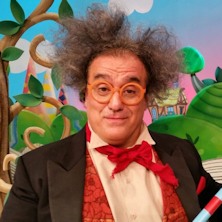 Oreste Castagna in Storie di pace