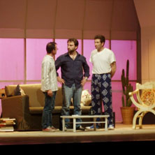 Schiuma da barba e biberon