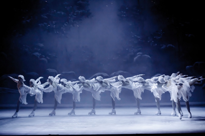 Il lago dei cigni on ice