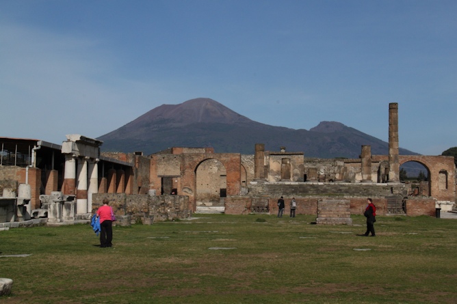 Pompei Paesaggio Vesuvio al Foro