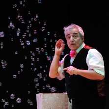 Il circo delle pulci del Professor Bustric
